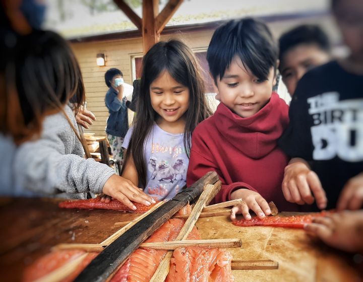 Gwasala-‘Nakwaxdaxw School smoked salmon